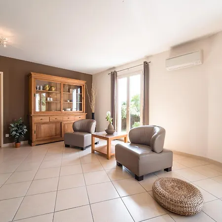 Stylish With Terrace