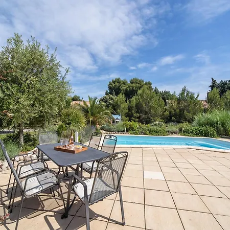 Vila Stylish With Terrace